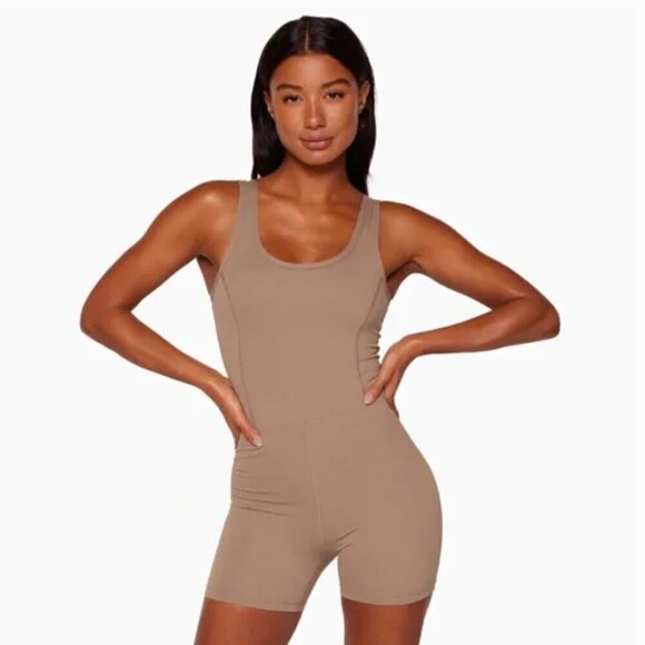 SET ACTIVE Pants - SET ACTIVE SPORTBODY® SHORTYSUIT ROMPER DUNE SIZE S